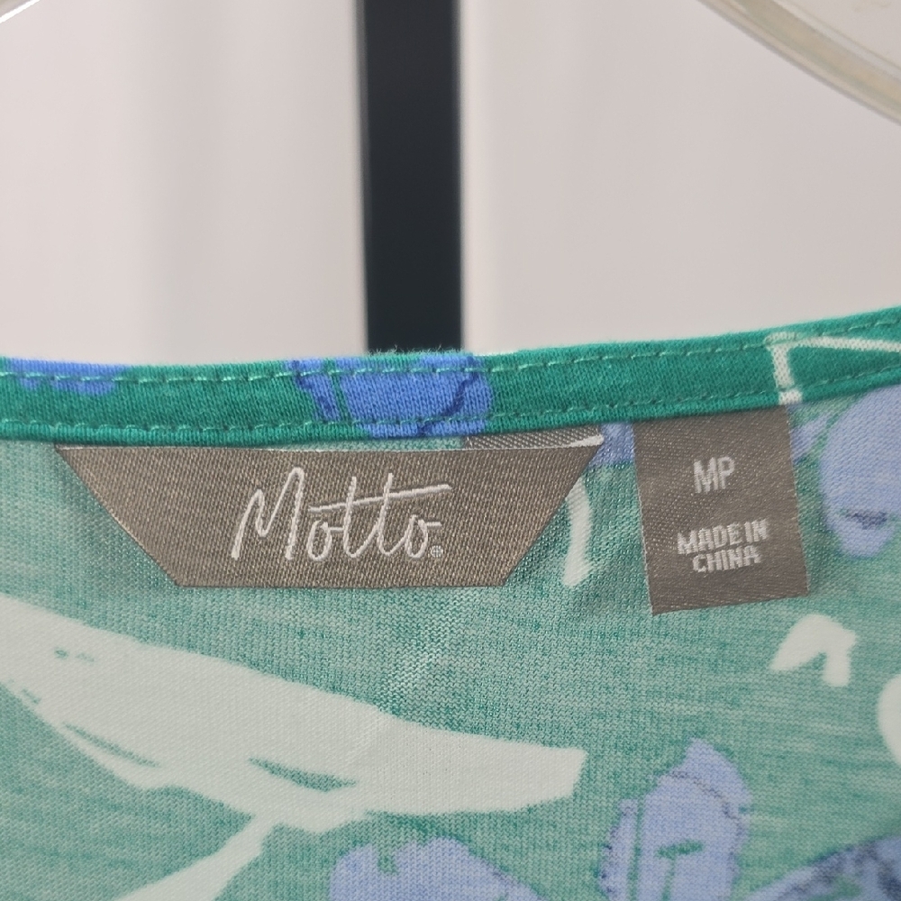 MOTTO Green and Blue Floral Maxi Dress - Picture 3 of 7